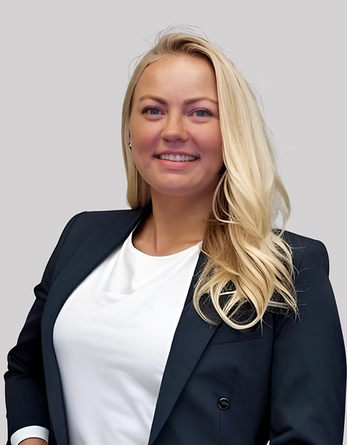 Alexandra Bulloch - Broker of Record